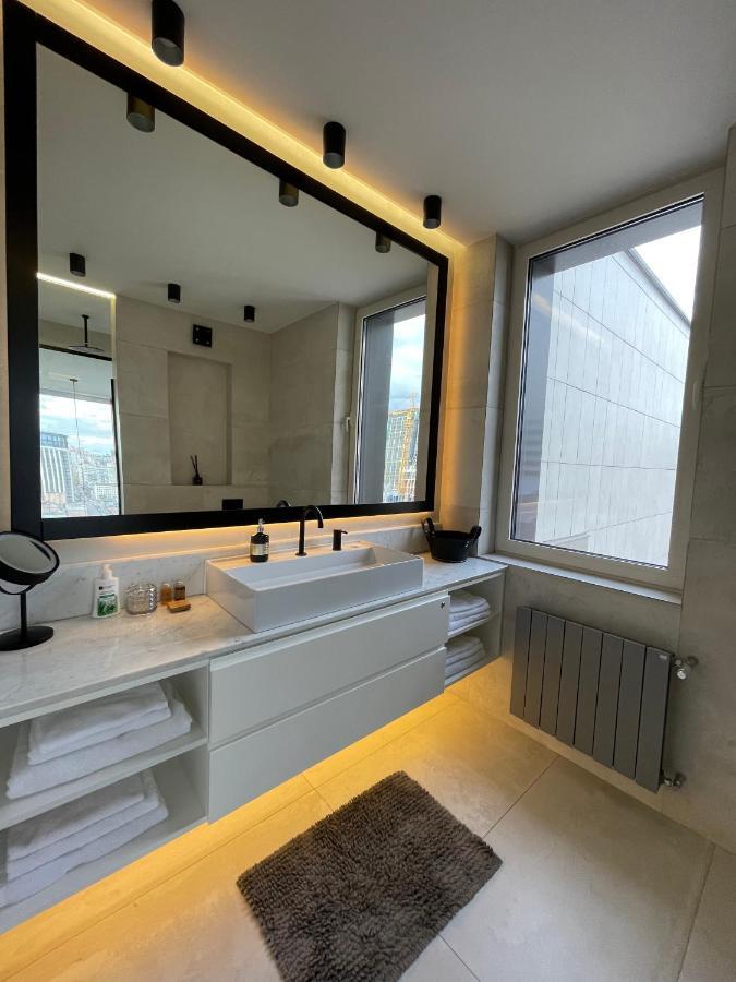 Ferienwohnung The Penthouse Kiew Exterior foto