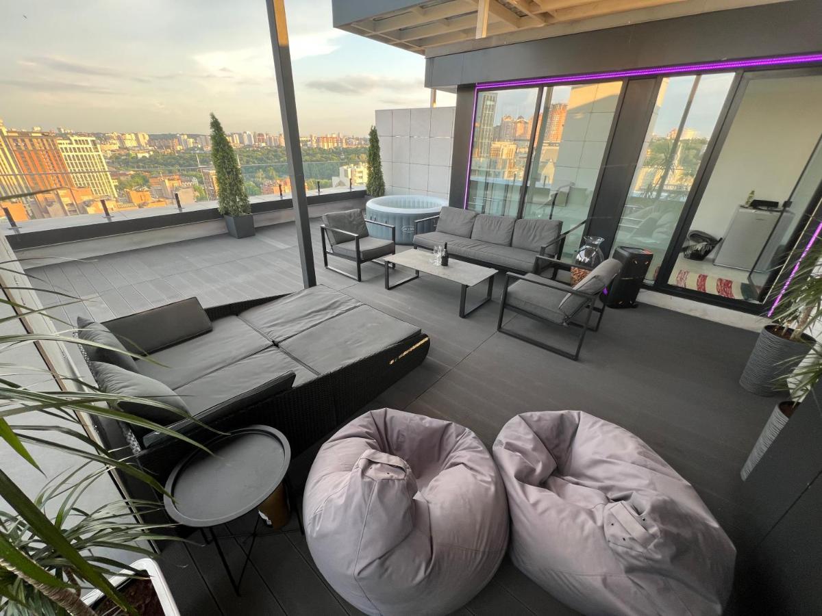 Ferienwohnung The Penthouse Kiew Exterior foto
